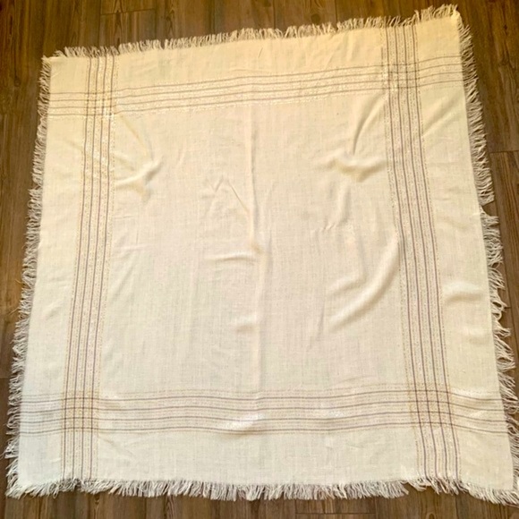 Scarf - Picture 1 of 8